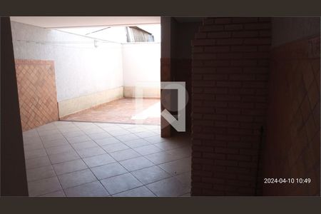 Casa à venda com 4 quartos, 240m² em Parque Sao Domingos, São Paulo