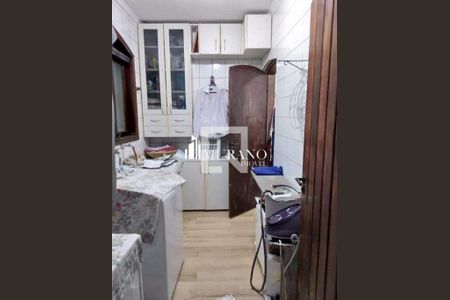 Casa à venda com 3 quartos, 178m² em Jardim Las Vegas, Santo André