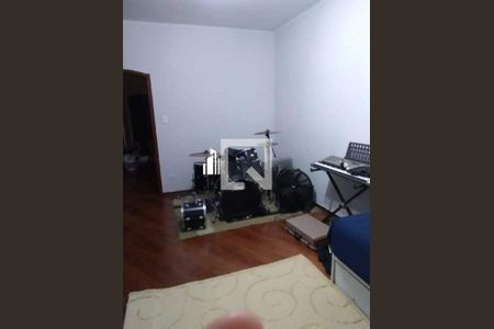 Casa à venda com 3 quartos, 178m² em Jardim Las Vegas, Santo André