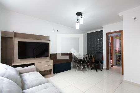 Sala de casa de condomínio para alugar com 2 quartos, 70m² em Cidade Antônio Estêvão de Carvalho, São Paulo