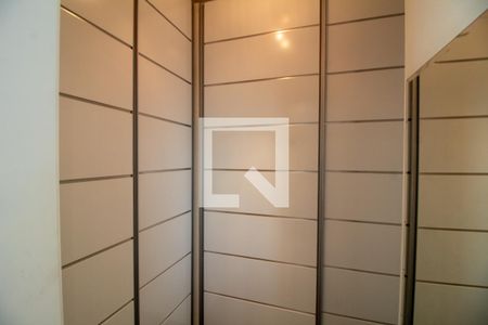 Closet da suíte 2 de apartamento à venda com 4 quartos, 190m² em Campo Belo, São Paulo