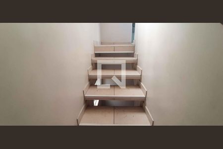 Casa 1 - Sala de casa para alugar com 3 quartos, 154m² em Metalúrgicos, Osasco