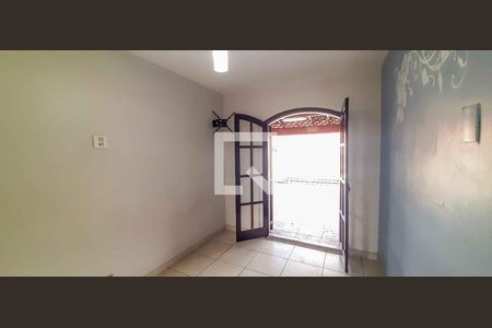 Casa 1 - Quarto 1 de casa para alugar com 3 quartos, 154m² em Metalúrgicos, Osasco