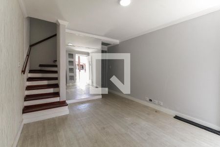 Sala de casa de condomínio à venda com 3 quartos, 140m² em Fazenda Aricanduva, São Paulo
