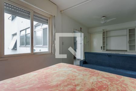 Sala/Quarto de apartamento para alugar com 1 quarto, 32m² em Vila Ipiranga, Porto Alegre