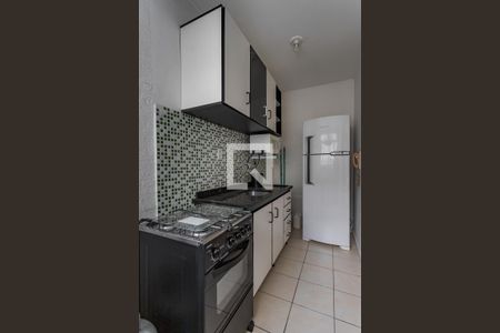 Cozinha e Área de Serviço de apartamento para alugar com 1 quarto, 32m² em Vila Ipiranga, Porto Alegre
