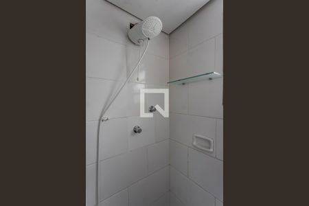 Banheiro de apartamento para alugar com 1 quarto, 32m² em Vila Ipiranga, Porto Alegre