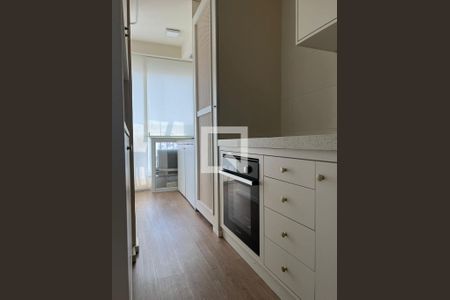 Cozinha e Área de Serviço de apartamento à venda com 1 quarto, 38m² em Vila Andrade, São Paulo