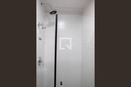 Banheiro de apartamento à venda com 1 quarto, 23m² em Santo Amaro, São Paulo