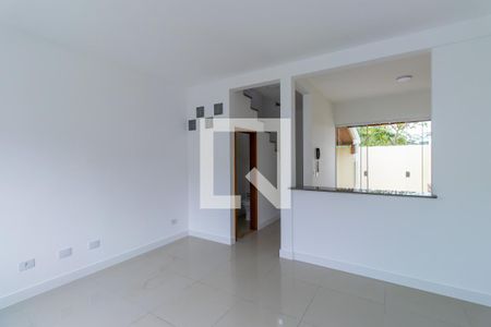 Sala de casa de condomínio para alugar com 2 quartos, 61m² em Caiapia, Cotia