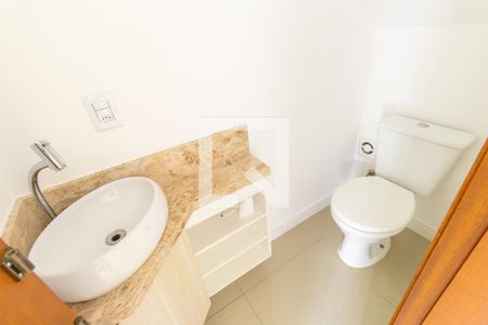 Lavabo de casa de condomínio para alugar com 2 quartos, 61m² em Caiapia, Cotia