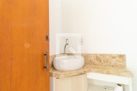 Lavabo de casa de condomínio para alugar com 2 quartos, 61m² em Caiapia, Cotia