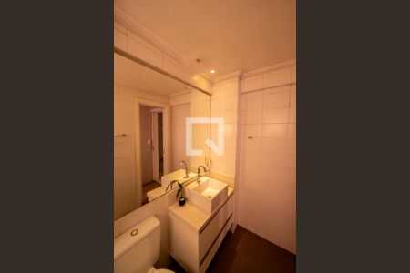 Banheiro/Suíte 1 de apartamento à venda com 2 quartos, 85m² em Jardim Tupanci, Barueri