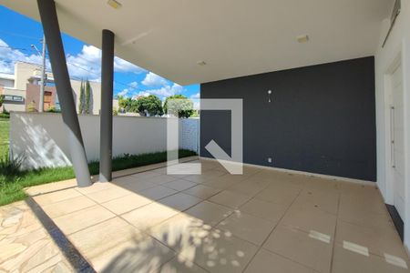 Garagem de casa de condomínio à venda com 3 quartos, 200m² em Swiss Park, Campinas
