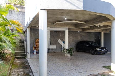 Garagem de casa à venda com 3 quartos, 360m² em Carlos Prates, Belo Horizonte