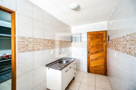Cozinha de kitnet/studio para alugar com 1 quarto, 22m² em Vila Carrão, São Paulo