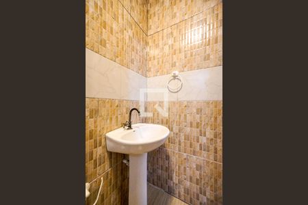 Banheiro da suíte de kitnet/studio para alugar com 1 quarto, 22m² em Vila Carrão, São Paulo