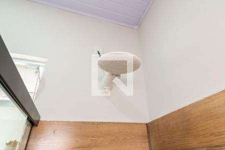 Banheiro de casa à venda com 2 quartos, 70m² em Vila Kosmos, Rio de Janeiro