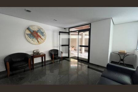 Hall de entrada de apartamento à venda com 3 quartos, 90m² em Vila Madalena, São Paulo