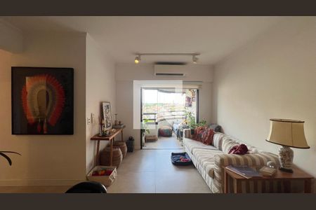 Sala de apartamento à venda com 3 quartos, 90m² em Vila Madalena, São Paulo