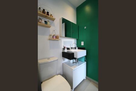 Banheiro de kitnet/studio para alugar com 1 quarto, 24m² em Vila Olímpia, São Paulo