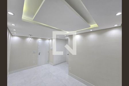 Apartamento para alugar com 2 quartos, 90m² em Vila Carmosina, São Paulo