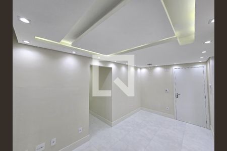 Apartamento para alugar com 2 quartos, 90m² em Vila Carmosina, São Paulo