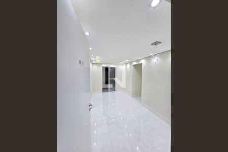 Apartamento para alugar com 2 quartos, 90m² em Vila Carmosina, São Paulo