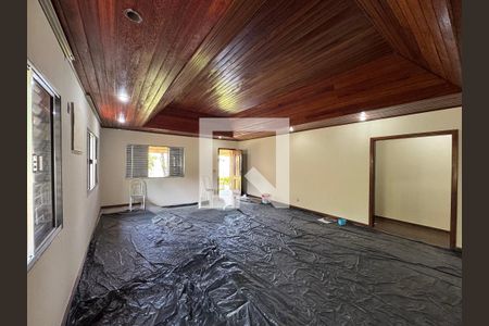 Sala de casa de condomínio à venda com 3 quartos, 190m² em Vargem Grande, Rio de Janeiro