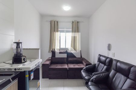 Sala/Cozinha de apartamento à venda com 2 quartos, 32m² em Vila Carmosina, São Paulo