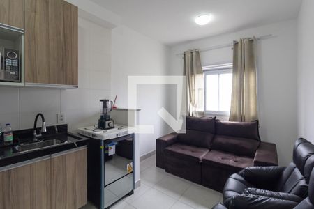 Sala/Cozinha de apartamento à venda com 2 quartos, 32m² em Vila Carmosina, São Paulo