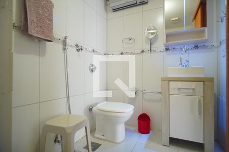 Banheiro Corredor de apartamento à venda com 3 quartos, 84m² em Bom Jesus, Porto Alegre