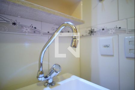Banheiro Corredor - Torneira de apartamento à venda com 3 quartos, 84m² em Bom Jesus, Porto Alegre
