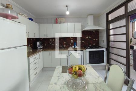 Cozinha de apartamento à venda com 4 quartos, 180m² em Centro, Campinas