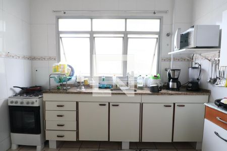 Cozinha de apartamento para alugar com 3 quartos, 100m² em Jardim Tres Marias, Guarujá