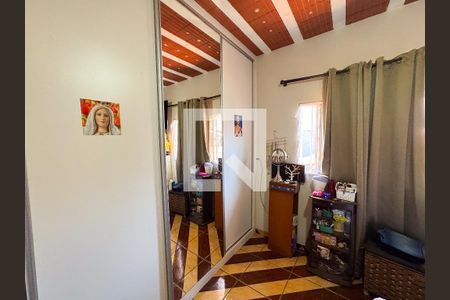 Casa à venda com 5 quartos, 326m² em Bairro da Glória, Contagem