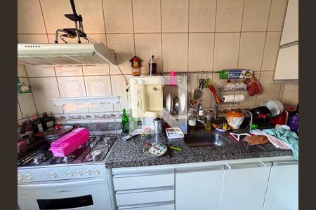 Edícula de casa à venda com 5 quartos, 326m² em Bairro da Glória, Contagem