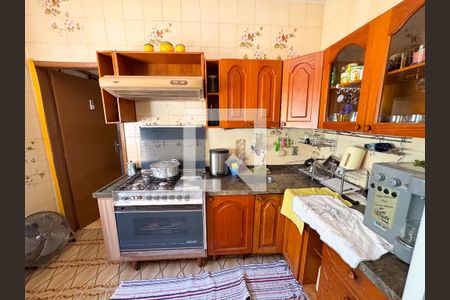 Cozinha de casa à venda com 5 quartos, 326m² em Bairro da Glória, Contagem
