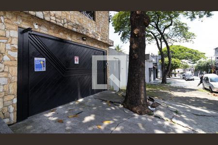 Fachada e plaquinha de casa à venda com 5 quartos, 300m² em Parque Cisper, São Paulo