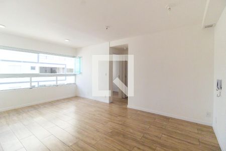Sala/Cozinha de apartamento para alugar com 2 quartos, 41m² em Vila Carmosina, São Paulo