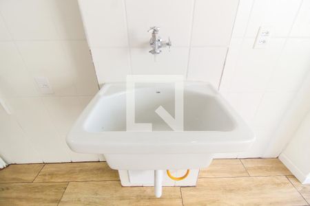 Sala/Cozinha de apartamento para alugar com 2 quartos, 41m² em Vila Carmosina, São Paulo