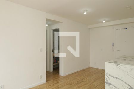 Apartamento para alugar com 2 quartos, 41m² em Vila Carmosina, São Paulo