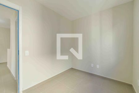 Quarto 1 de apartamento para alugar com 2 quartos, 45m² em Vargem Pequena, Rio de Janeiro