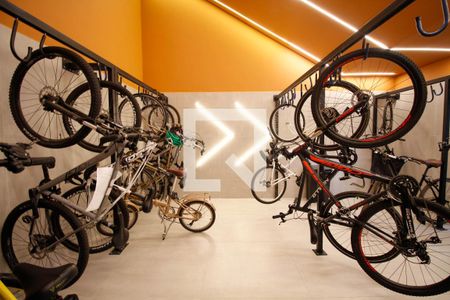 Área Comum - Bicicletário de kitnet/studio à venda com 1 quarto, 30m² em Pinheiros, São Paulo