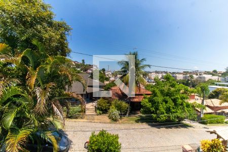 Vista da Suíte 1 de casa de condomínio à venda com 3 quartos, 368m² em Badu, Niterói