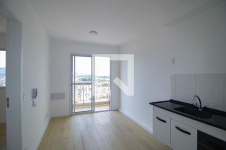 Sala e Cozinha de kitnet/studio para alugar com 1 quarto, 29m² em Parque Vitoria, São Paulo