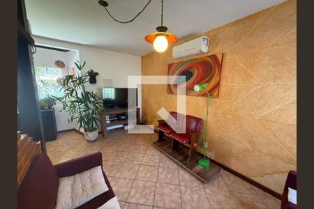 Casa à venda com 3 quartos, 163m² em Itaipu, Niterói