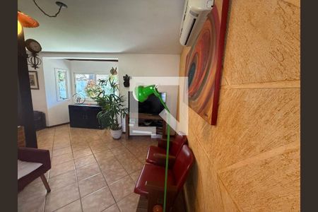 Casa à venda com 3 quartos, 163m² em Itaipu, Niterói