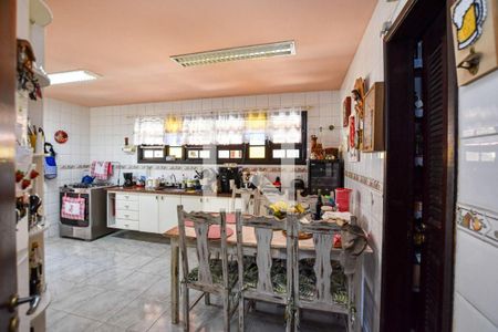 Casa à venda com 3 quartos, 228m² em Itaipu, Niterói