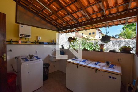 Casa à venda com 3 quartos, 228m² em Itaipu, Niterói